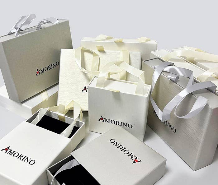 Stiv tretrådet ring med zirkoner - Gult guld